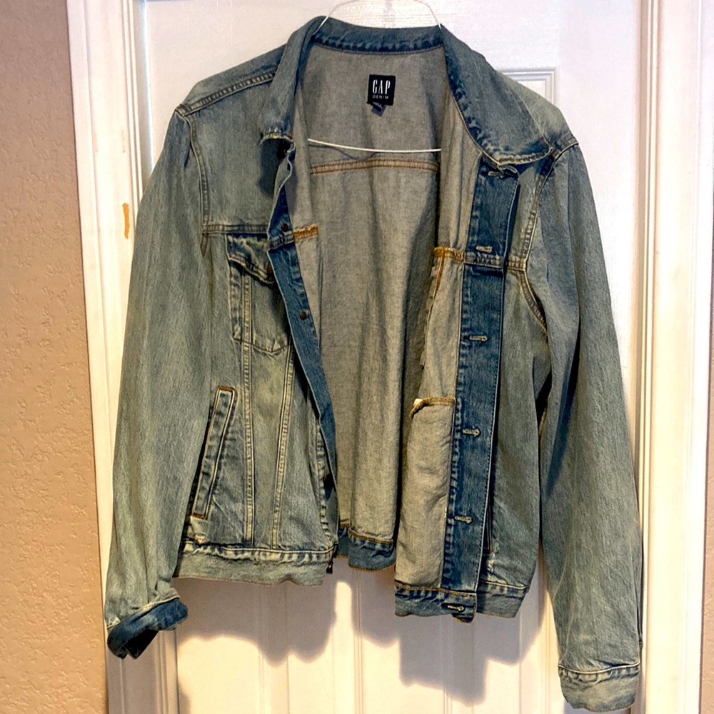 Jean coat form Gap! Only worn once. Size XL